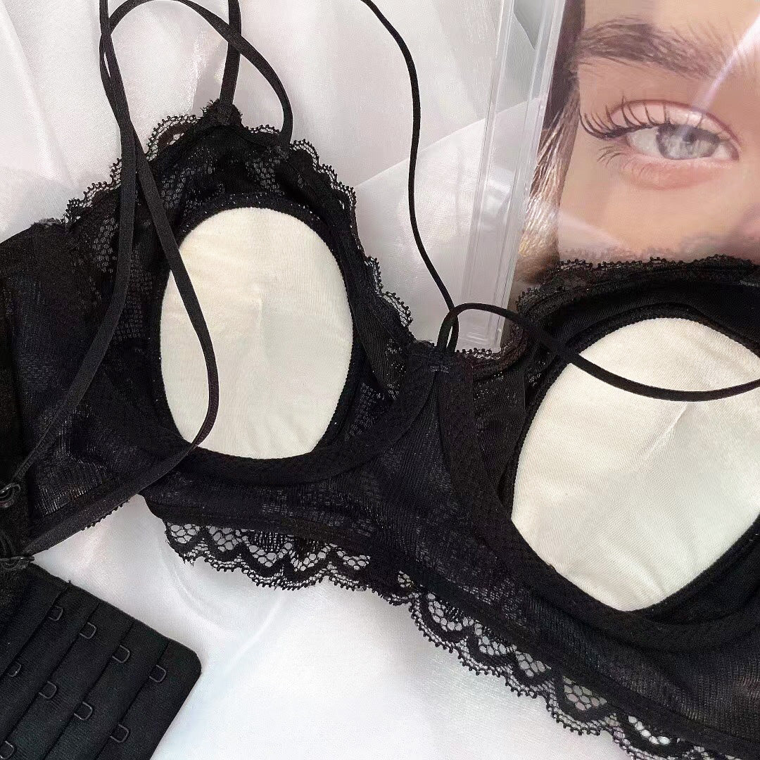 Tina Bra 無鋼圈蕾絲成套內衣 【深邃黑】