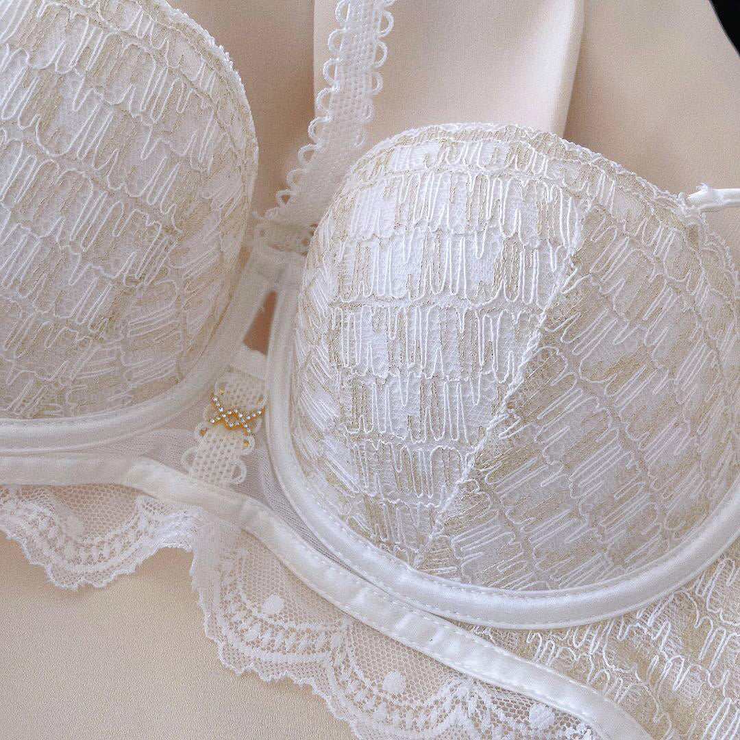 Hica Bra 集中無鋼圈成套內衣【清新白】