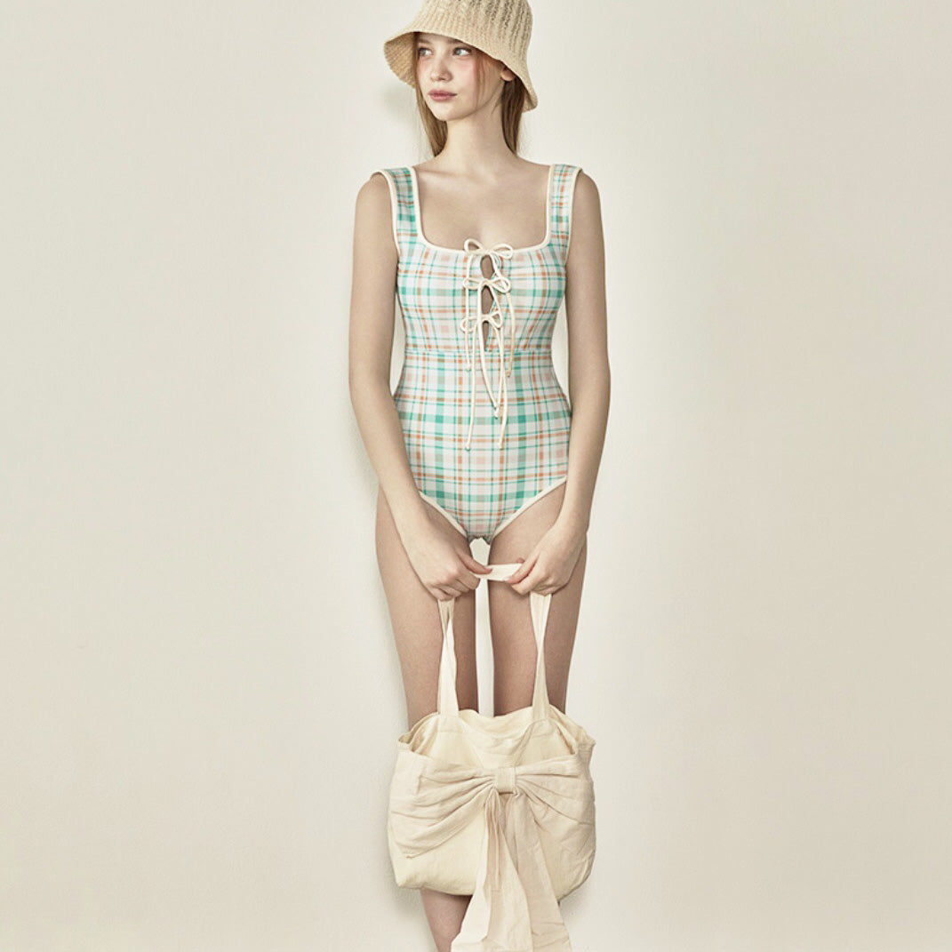 Nomia 連身式泳裝