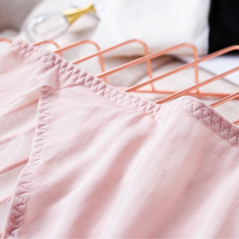 Cocia 涼感無痕蠶絲內褲 【3色】