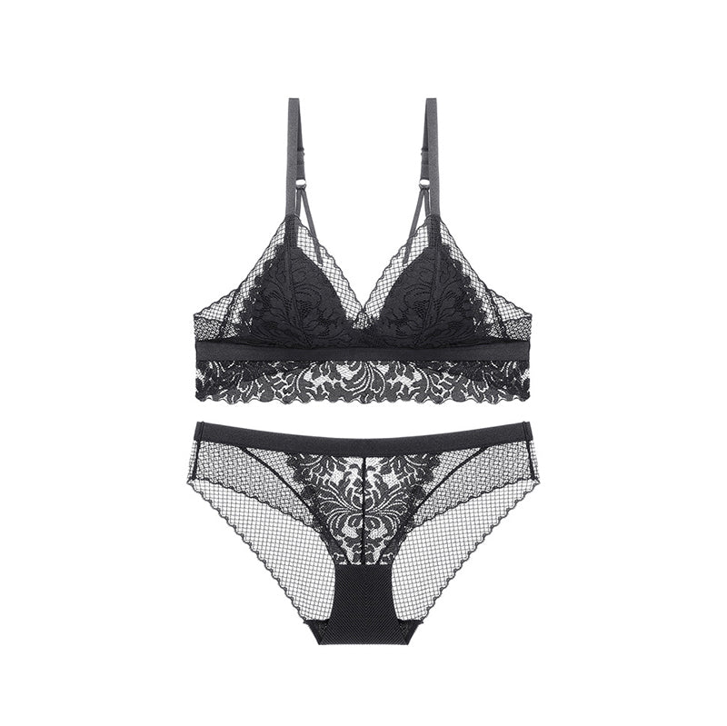 Nela Bralette 無鋼圈蕾絲成套內衣【深邃黑】
