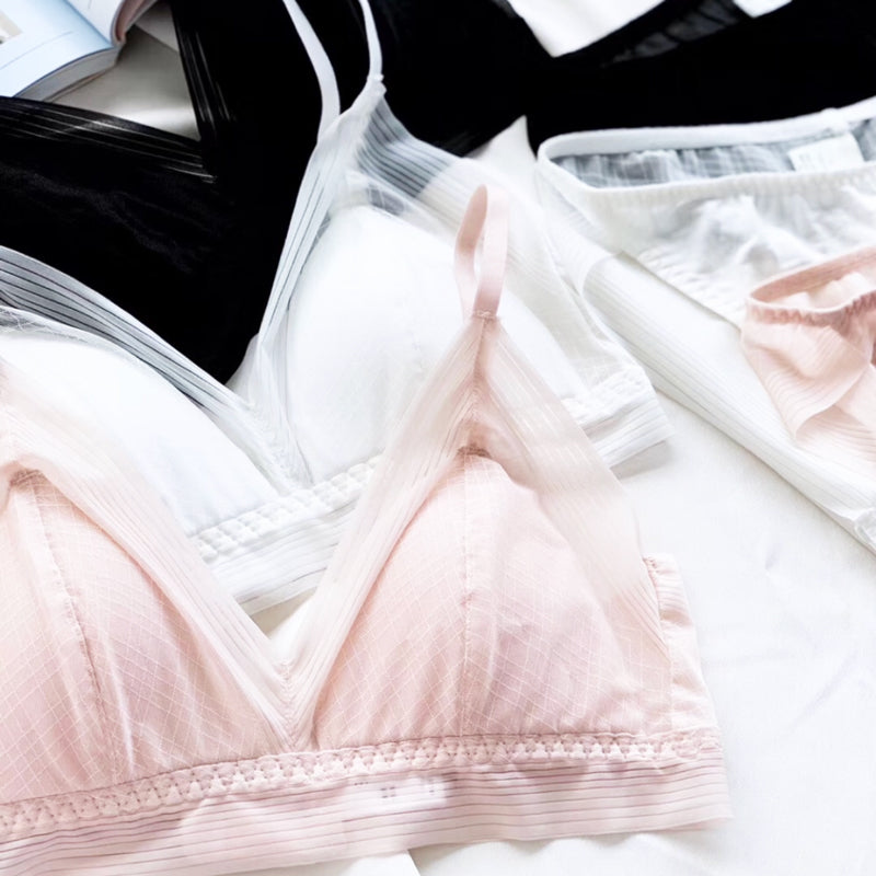 Cocia Bralette 無鋼圈無痕蠶絲內衣【清新白】