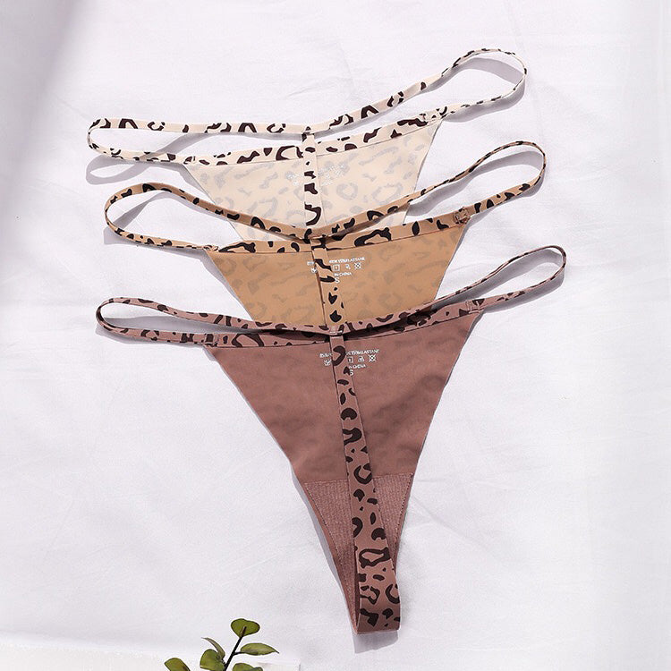 Zela 無痕極細邊低腰丁字褲【任選3件699元】3色