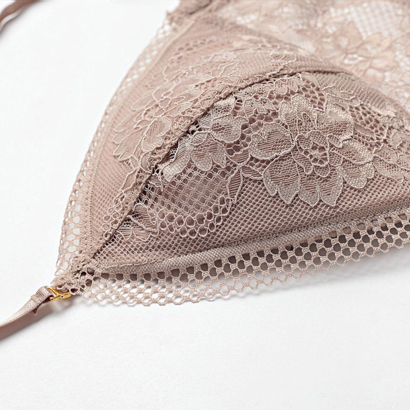Dava Bralette 無鋼圈大U露背蕾絲內衣【卡其】