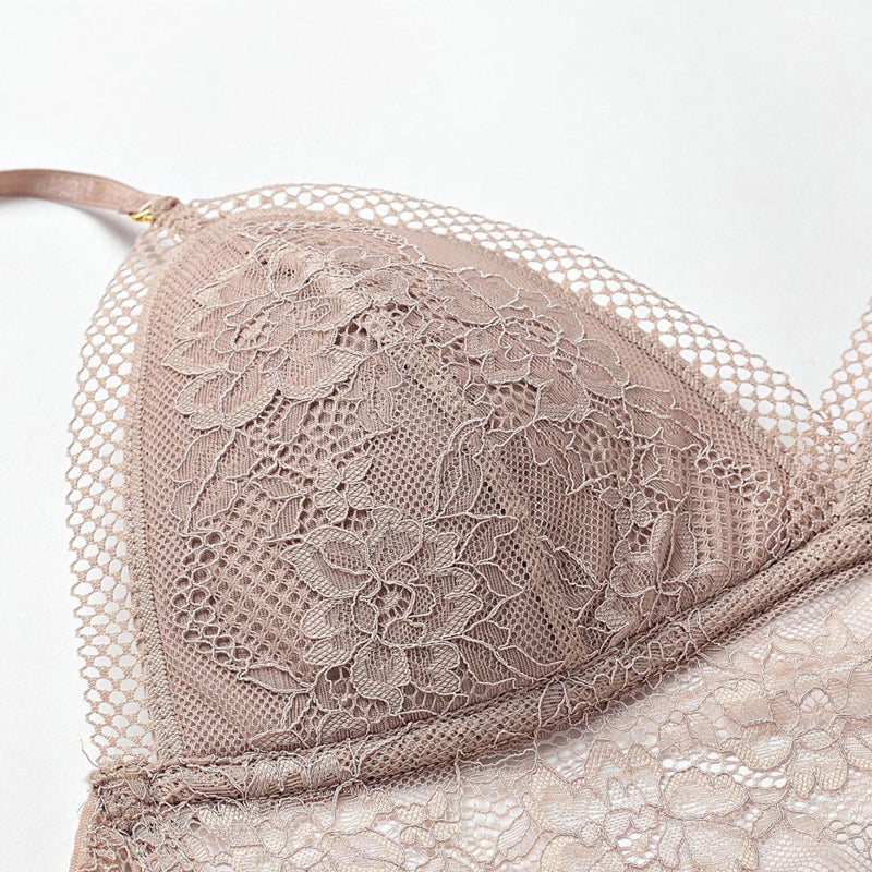 Dava Bralette 無鋼圈大U露背蕾絲內衣【卡其】