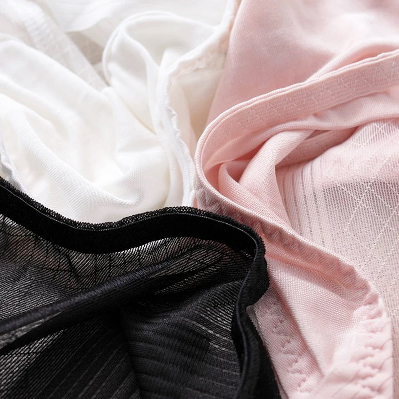 Cocia 涼感無痕蠶絲內褲 【3色】