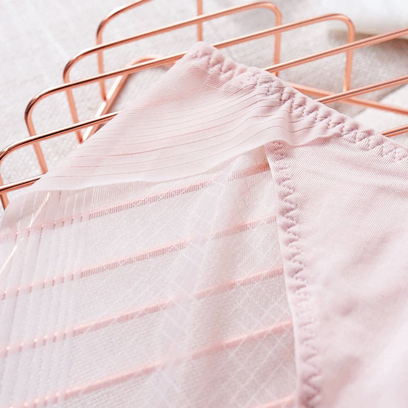 Cocia 涼感無痕蠶絲內褲 【3色】